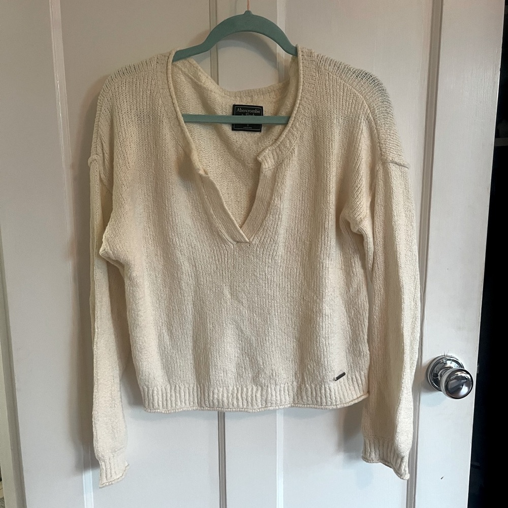 A&F cream sweater